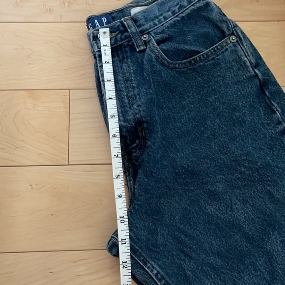 GAP High Rise Tapered Jeans - Picture 5 of 8